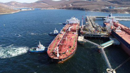 Нефть утекает по морю с рекордной скоростью